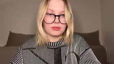 Ophelia online show from March 25, 2026, 11:22 pm