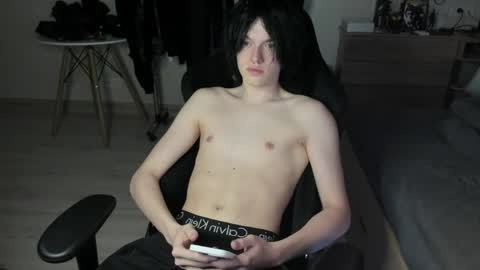 Bella and John online show from May 12, 2026, 11:13 pm