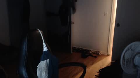 Snapshot of oregon87 chatting on January 1, 2025, 2:09 pm The Oregon Lumberjack online show from January 1, 2025, 2:09 pm