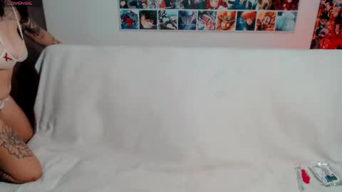 oriana savatil online show from March 29, 2026, 3:28 am