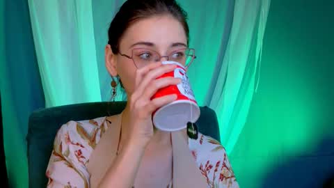 Orianna -  Hi Im into geek culture cosplay crafting LARP games. Shall we play DnD online show from October 10, 2025, 1:21 pm
