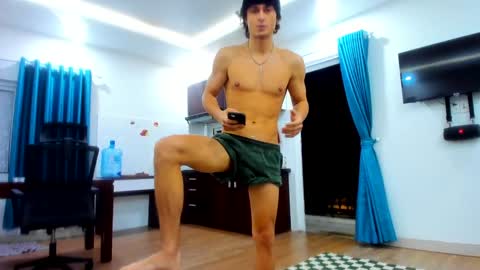 Snapshot of orlando__bloom chatting on December 6, 2024, 10:49 am Fansly and Instagram - online show from December 6, 2024, 10:49 am