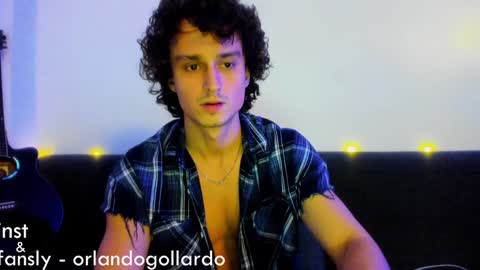 Snapshot of orlando__bloom chatting on December 19, 2024, 1:29 pm Fansly and Instagram - online show from December 19, 2024, 1:29 pm