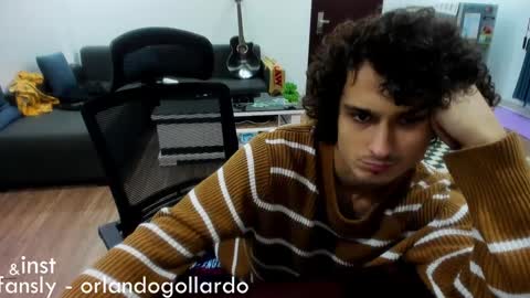 Snapshot of orlando__bloom chatting on January 12, 2025, 12:12 pm Fansly and Instagram - online show from January 12, 2025, 12:12 pm