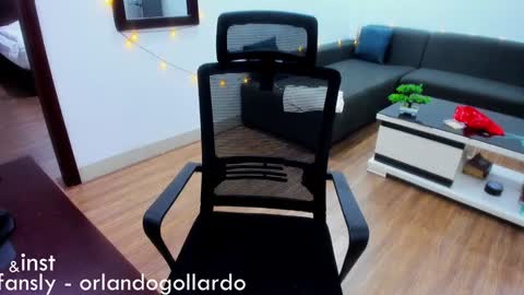 Snapshot of orlando__bloom chatting on January 20, 2025, 11:45 am Fansly and Instagram - online show from January 20, 2025, 11:45 am