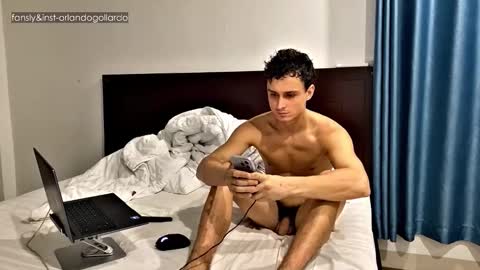 Snapshot of orlando__bloom chatting on October 15, 2025, 1:44 pm Fansly and Instagram - online show from October 15, 2025, 1:44 pm