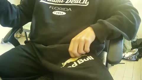 Snapshot of orobrus chatting on January 11, 2025, 1:43 pm Oroborus online show from January 11, 2025, 1:43 pm