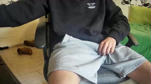 Snapshot of orobrus chatting on November 2, 2025, 2:19 pm Oroborus online show from November 2, 2025, 2:19 pm