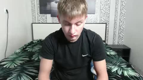 Oscar online show from October 19, 2025, 9:04 pm