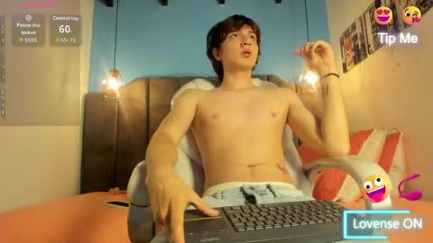 Oscar online show from April 19, 2026, 4:56 am