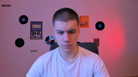 Snapshot of oscar_rage chatting on May 17, 2026, 7:10 pm oscar_rage online show from May 17, 2026, 7:10 pm