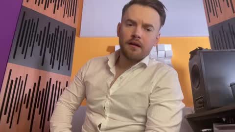 Oscar Steel Savage online show from February 13, 2025, 5:33 pm