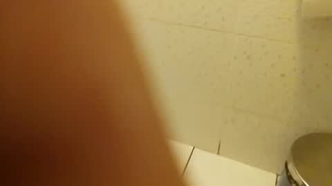 oscaruc232323 online show from March 5, 2026, 3:13 am