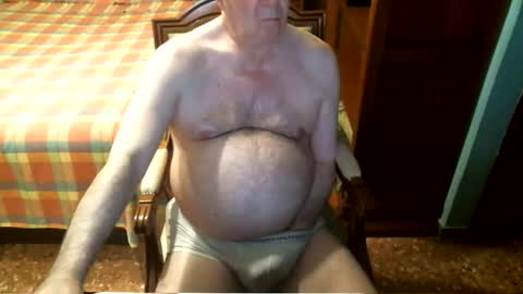 Snapshot of oscarw chatting on October 12, 2025, 4:28 pm Oscar online show from October 12, 2025, 4:28 pm