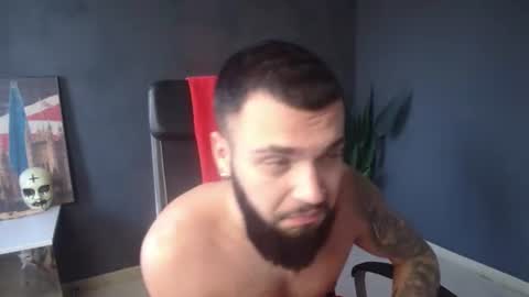 Snapshot of oscarwills chatting on July 31, 2026, 3:11 pm OscarWills online show from July 31, 2026, 3:11 pm