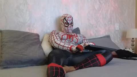 osher_cox online show from November 1, 2025, 2:46 am