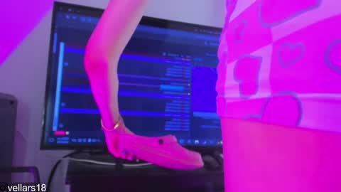 Snapshot of osiris_doll chatting on May 4, 2026, 3:08 pm vella online show from May 4, 2026, 3:08 pm