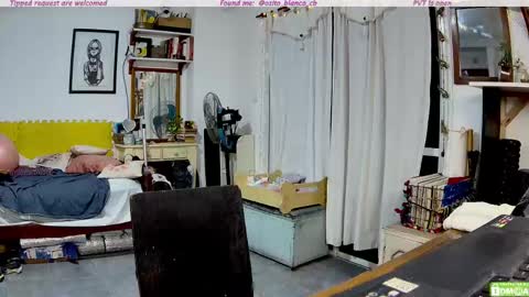 Snapshot of osito_blanco chatting on May 5, 2026, 9:34 pm Osito Blanco online show from May 5, 2026, 9:34 pm