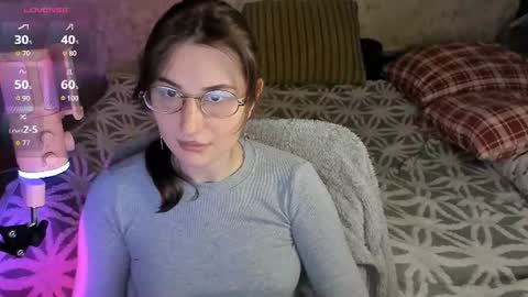 Snapshot of oskar_fucker chatting on July 28, 2026, 6:20 pm Leliana online show from July 28, 2026, 6:20 pm