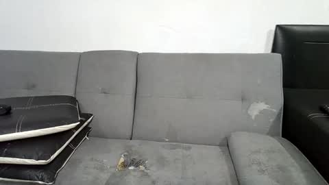 oskregal online show from February 6, 2026, 2:38 am