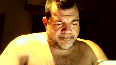 Snapshot of osolicencioso chatting on October 10, 2025, 11:59 pm Oso Licencioso online show from October 10, 2025, 11:59 pm