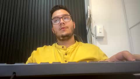 Snapshot of osomalicioso chatting on October 4, 2025, 7:28 am juan online show from October 4, 2025, 7:28 am