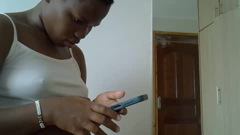 Snapshot of osoprettyebony chatting on September 23, 2025, 12:19 pm osoprettyebony online show from September 23, 2025, 12:19 pm