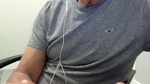 Snapshot of ossibottom chatting on June 26, 2026, 3:22 am Ossi online show from June 26, 2026, 3:22 am