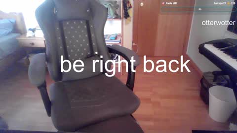 Snapshot of otterwotter chatting on December 17, 2024, 1:16 pm Wotter online show from December 17, 2024, 1:16 pm