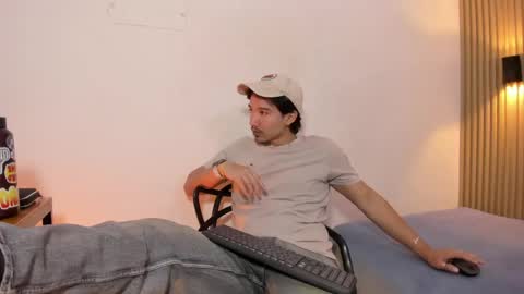 Otto Andrew online show from March 30, 2026, 3:40 am