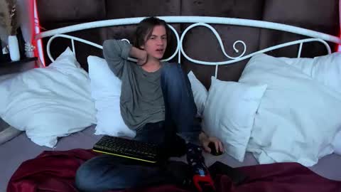 Snapshot of otto_williams chatting on September 14, 2025, 10:09 pm Otto online show from September 14, 2025, 10:09 pm