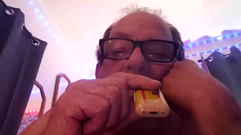 ou8124824 online show from October 5, 2025, 9:02 pm