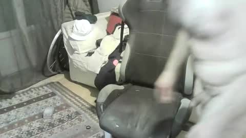 ouinnybis195625 online show from September 24, 2025, 3:48 pm