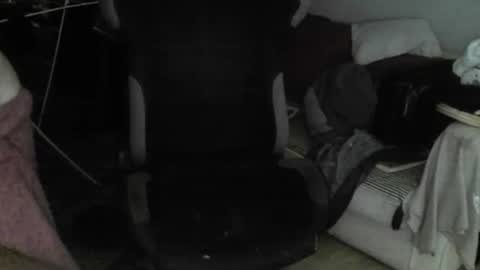 ouinnybis195625 online show from October 10, 2025, 12:04 pm