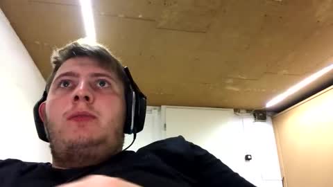 outflayd online show from November 16, 2025, 11:54 pm