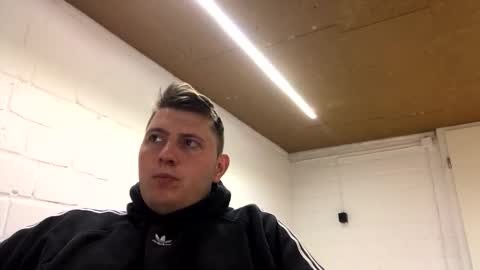 outflayd online show from March 25, 2026, 1:28 pm