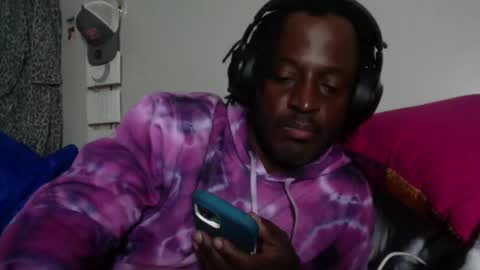 Dude online show from October 27, 2025, 6:17 am