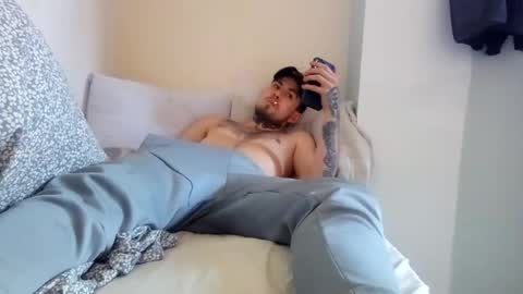 Owen kayz online show from March 6, 2025, 11:58 am