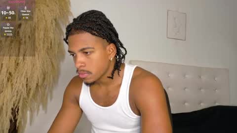 Snapshot of owen_222 chatting on June 10, 2026, 11:57 pm Owen online show from June 10, 2026, 11:57 pm