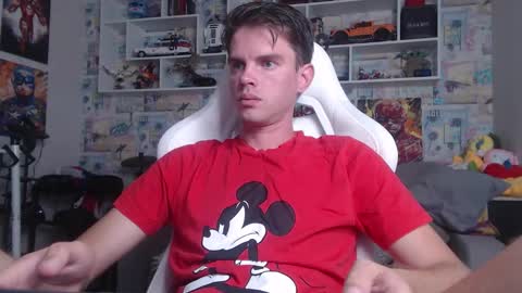 Snapshot of oxmikexo chatting on September 9, 2025, 11:21 am Mike online show from September 9, 2025, 11:21 am