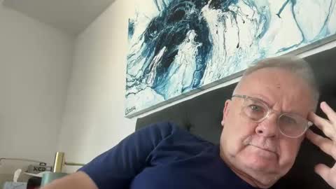 ozhairybearxxxx online show from May 27, 2026, 2:19 am
