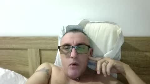 Snapshot of ozzie_male77 chatting on September 20, 2025, 7:42 am Brian online show from September 20, 2025, 7:42 am