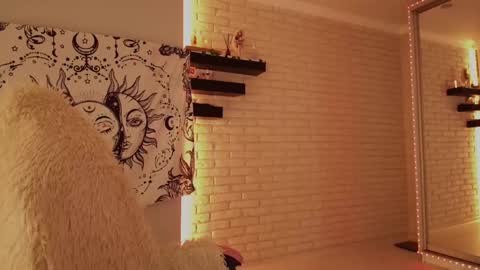 Alice online show from December 17, 2024, 8:10 pm