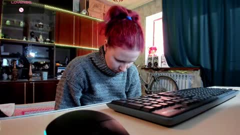 Ella online show from January 22, 2025, 12:27 pm