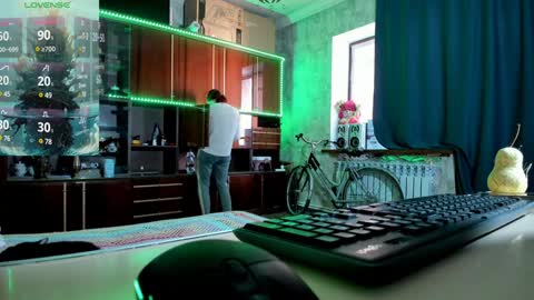 Ella online show from January 27, 2025, 7:24 am