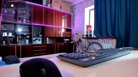 Ella online show from February 11, 2025, 6:30 am