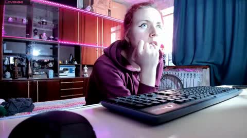 Ella online show from February 21, 2025, 11:33 am