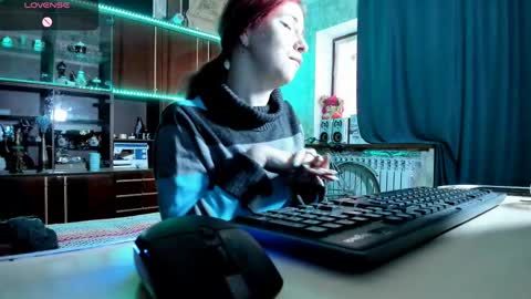 Ella online show from March 3, 2025, 1:31 pm