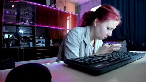 Ella online show from March 5, 2025, 11:38 am