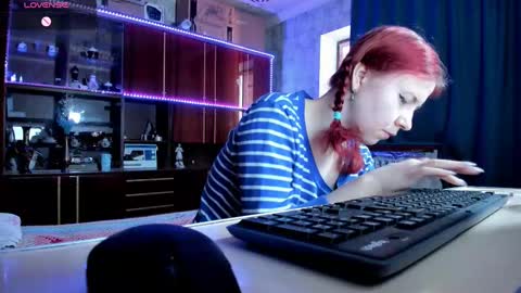 Ella online show from March 9, 2025, 6:39 am